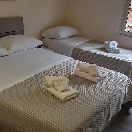 B&B Omnia ชิลลา ภายนอก รูปภาพ