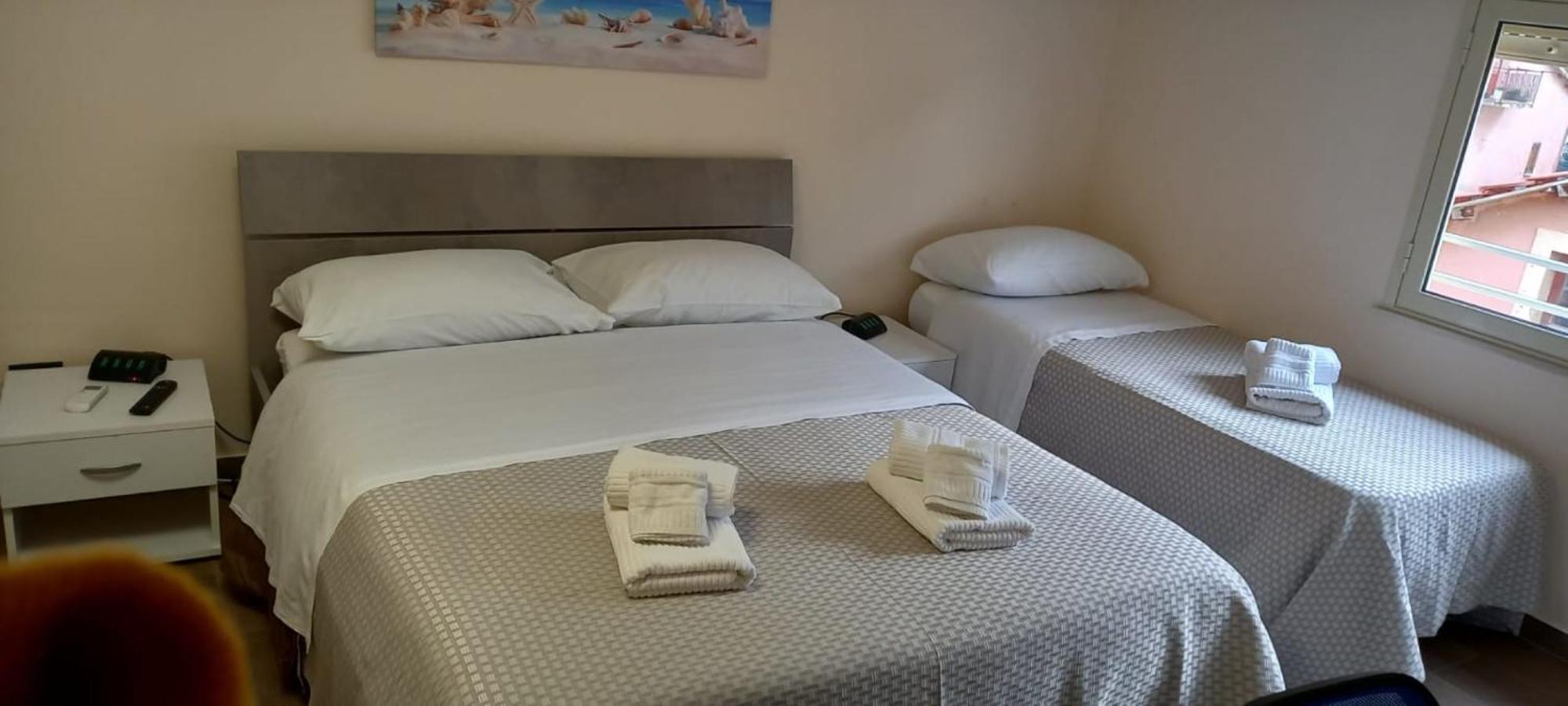 B&B Omnia ชิลลา ภายนอก รูปภาพ