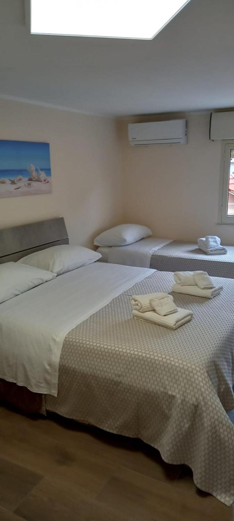 B&B Omnia ชิลลา ภายนอก รูปภาพ